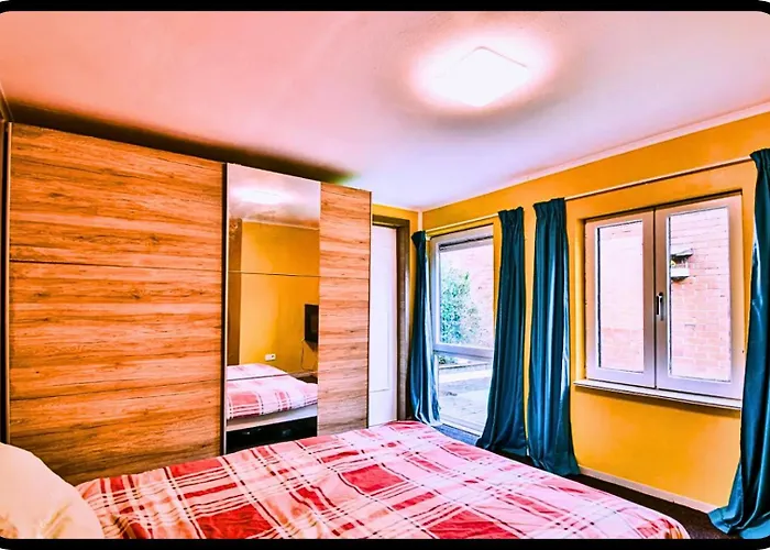 Cozy Bedroom With Attached Bathroom Garden Free Parking
